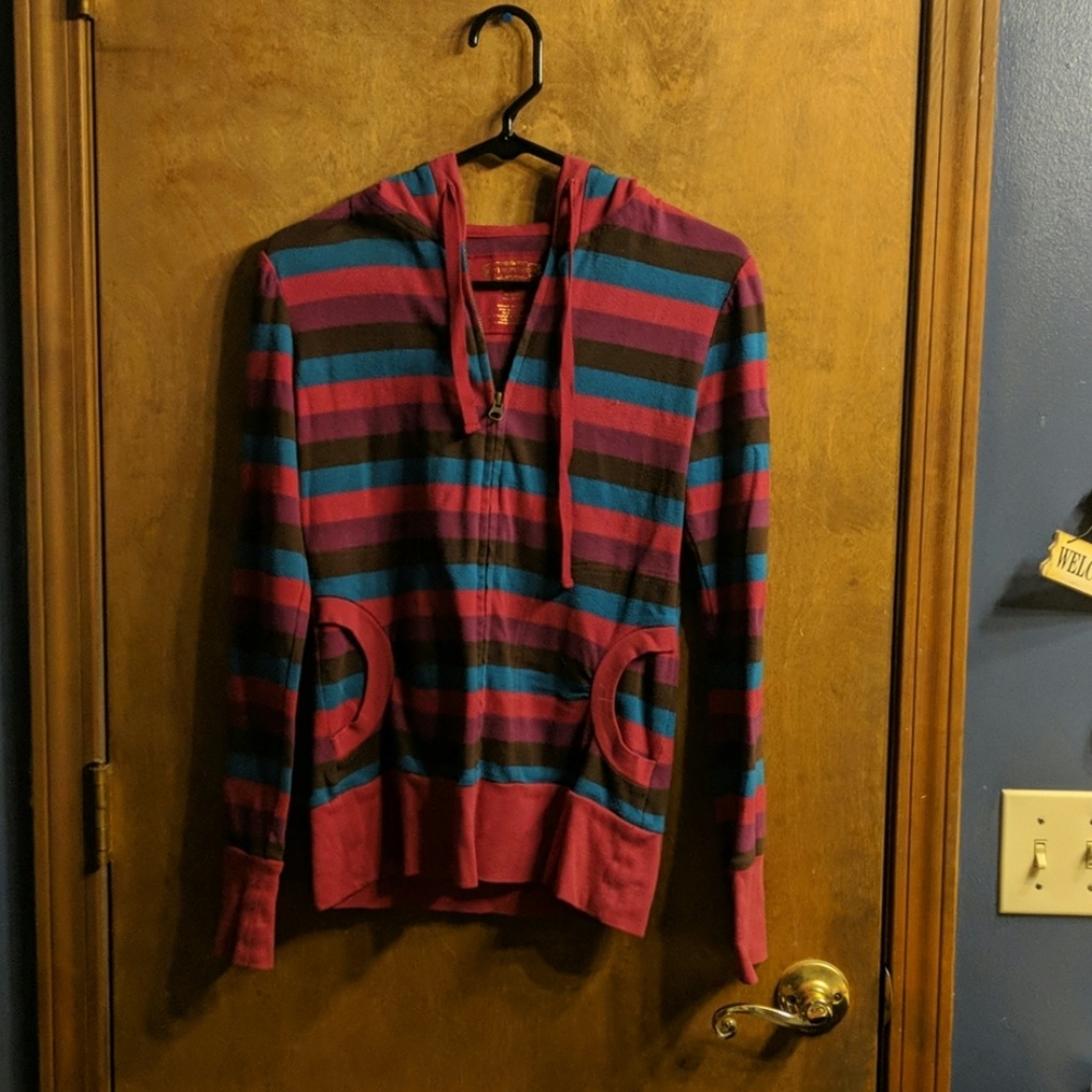 Hooded sweater